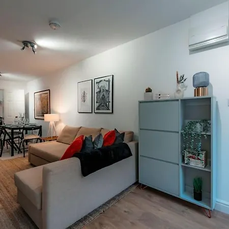 Holiday Home 2Br L 2Ba With Patio-Sleep 6 Лондон Экстерьер фото