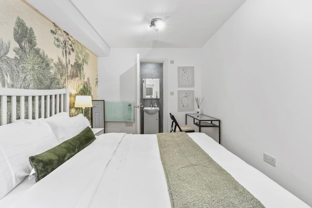 2br L 2ba With Patio-sleep 6 Лондон