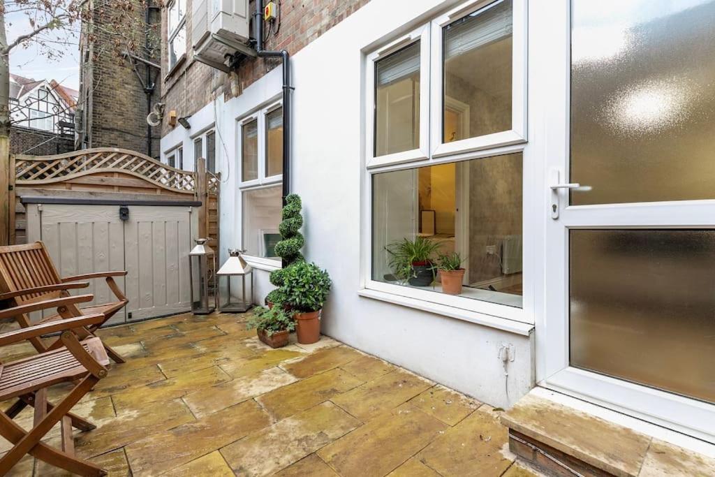 2br L 2ba With Patio-sleep 6 * Лондон