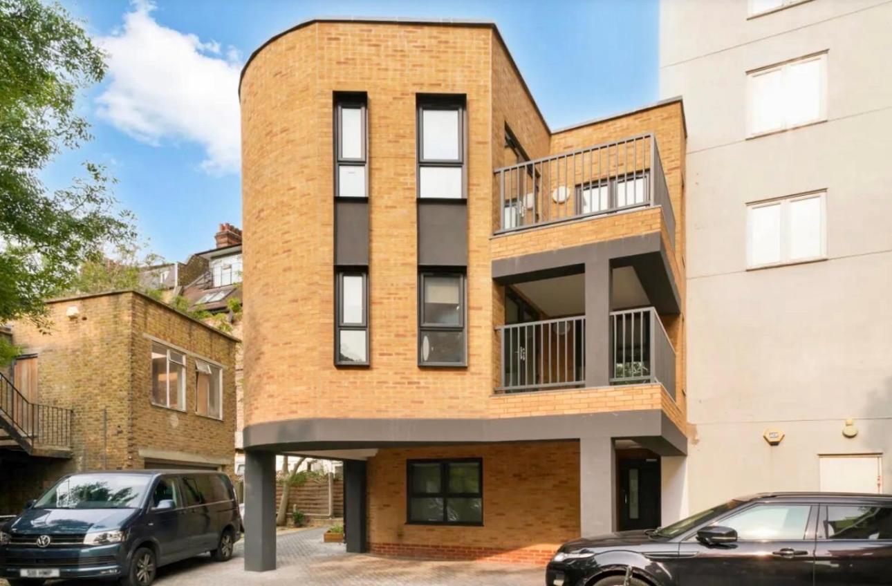 2br L 2ba With Patio-sleep 6 * Лондон