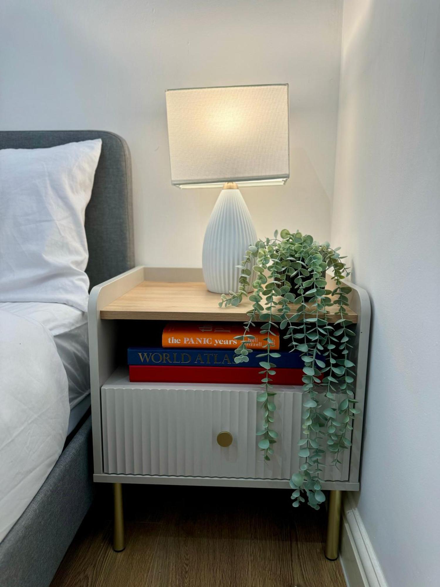 2br L 2ba With Patio-sleep 6 Апартаменты Лондон