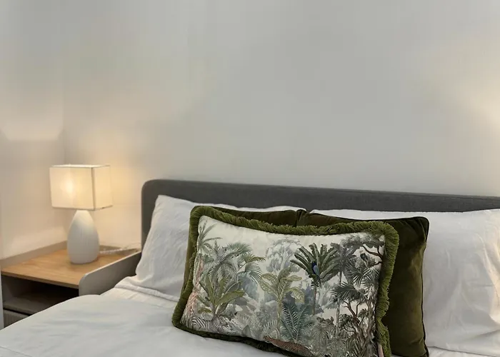 Holiday Home 2Br L 2Ba With Patio-Sleep 6